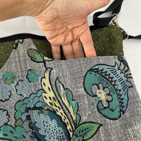 Danny K Beverly Hills Floral Tapestry Crossbody Shoulder Bag Multicolor Women's - Picture 5 of 11